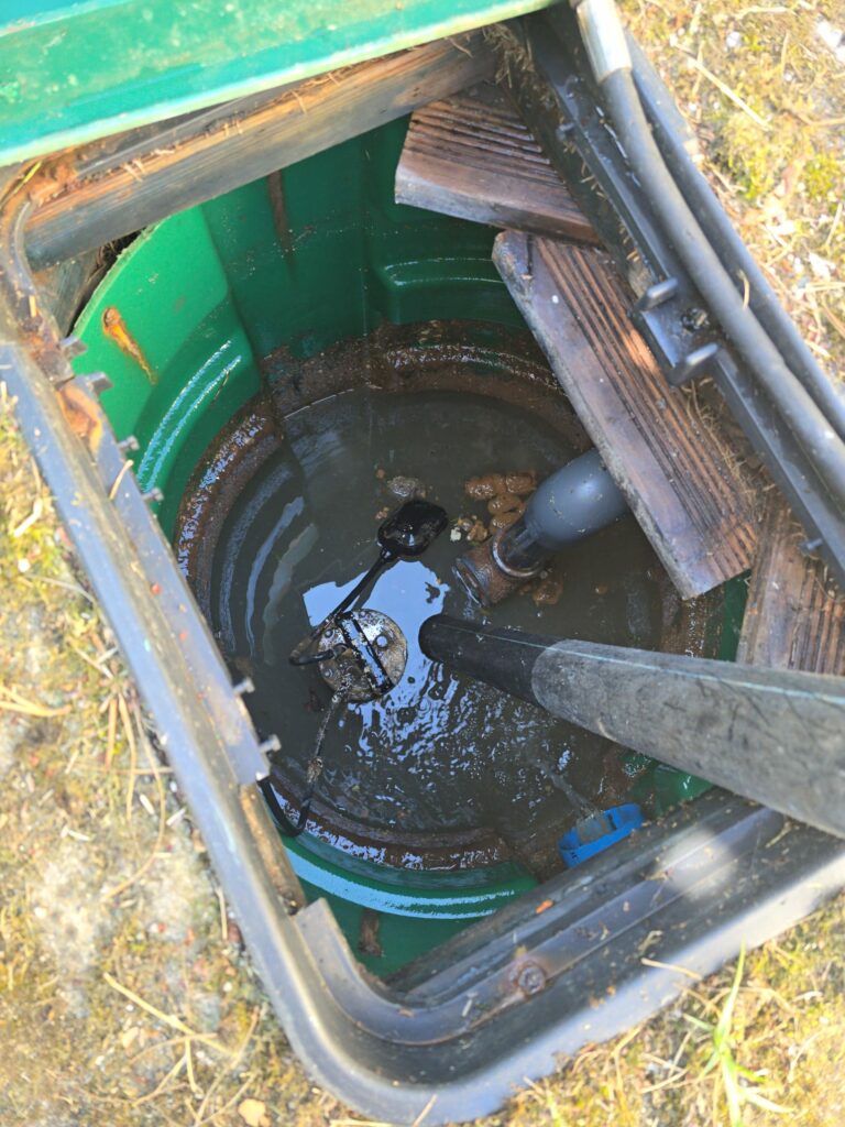 Diagnostic de panne sur pompe de relevage eaux chargé9 Diagnostic de panne sur pompe de relevage eaux charge9