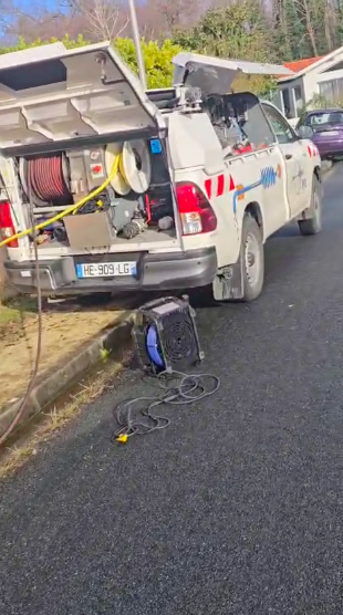 Débouchage canalisation camion haute pression 350 (bars) Débouchage canalisation camion haute pression 350 (bars)